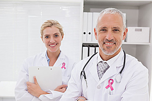 合成效果,图像,粉色,乳腺癌,意识,带,微笑,医生,同事,站立