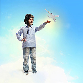 图像,小男孩,飞行员,头盔,玩,飞机模型,云,背景