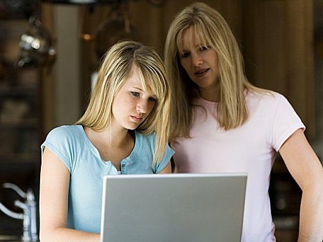 女青年,母亲,工作,笔记本电脑