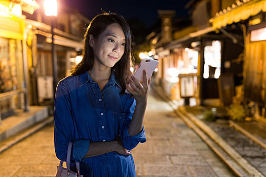 女人,工作,手机,京都,夜晚