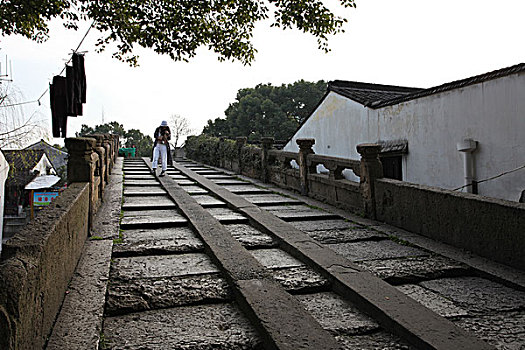 绍兴,古城,古文化街区,建筑,房子,民房,住宅,河道,小桥,流水,破旧,年久,特色,乌篷船,完整,文物