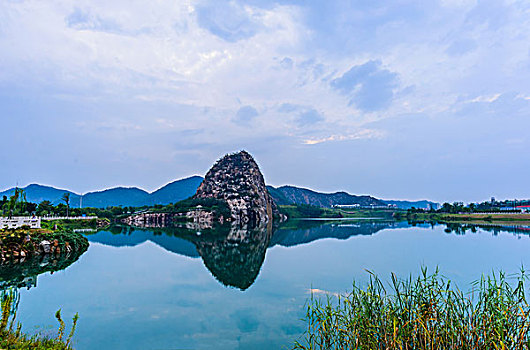 苏州风景木渎寿桃湖