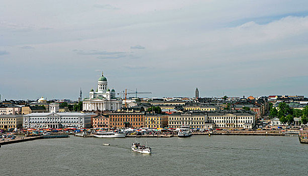 赫尔辛基海滨,路德宗大教堂