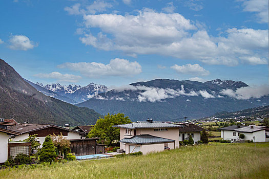 瑞士高山草甸田园风光