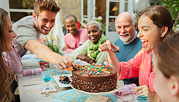 家庭,糖果,巧克力,生日蛋糕,庭院桌