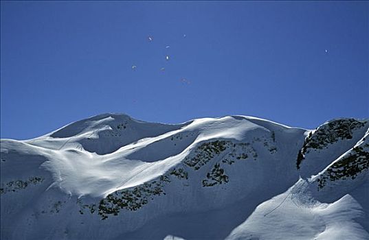 滑翔伞运动者,上方,山谷,奥地利