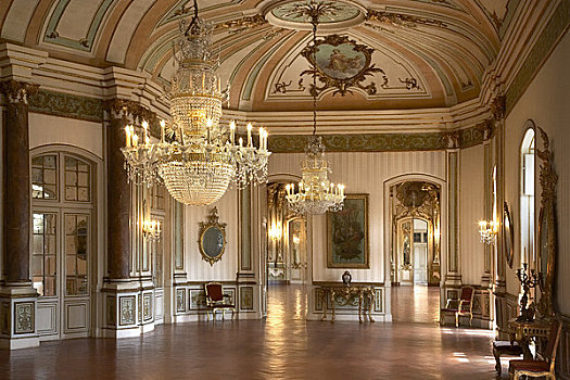 格鲁斯宫,葡萄牙