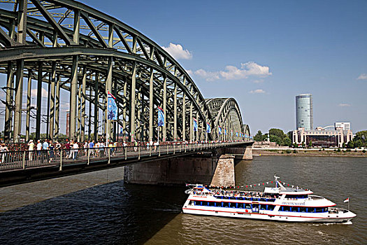 游船,下面,桥,莱茵河,河,科隆,莱茵兰,北莱茵-威斯特伐利亚,德国,欧洲