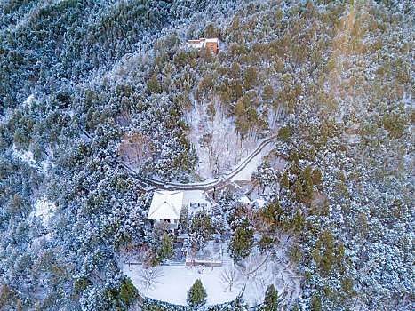 济南佛慧山雪景