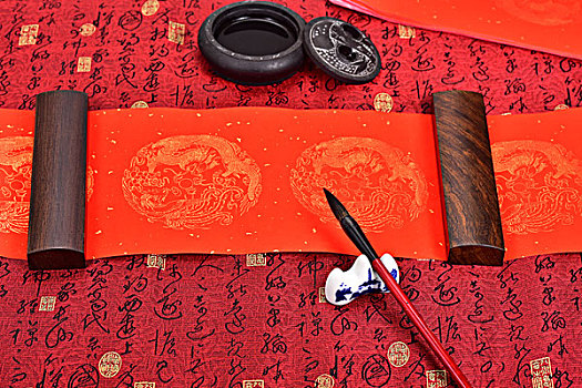 寫春聯(lián)