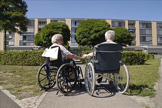 老年,退休老人,握手,轮椅,正面,养老院