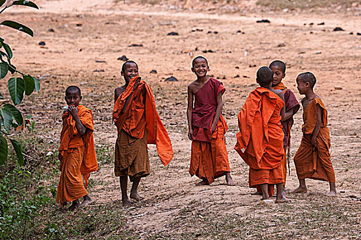 僧侣,新信徒,靠近,佛教,寺院,山村,钳,金三角,缅甸,亚洲