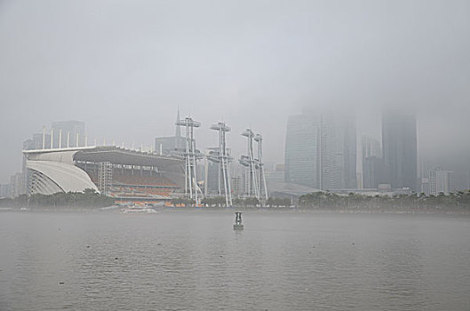 珠江新城大雾