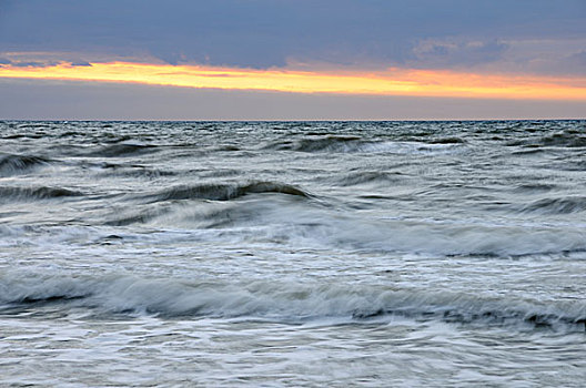波浪,清晨,波罗的海,梅克伦堡前波莫瑞州,德国,欧洲