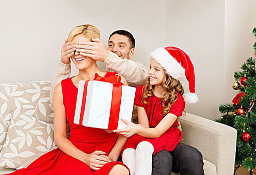 家庭,圣诞节,圣诞,冬天,高兴,人,概念,微笑,父亲,女儿,惊讶,母亲,大,礼盒