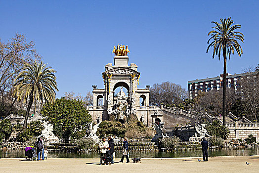 西班牙,加泰罗尼亚,巴塞罗那,城堡公园,喷泉,安东尼奥-高迪