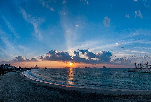 阿联酋迪拜朱美拉海滩落日