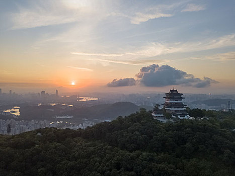 航拍清晨时分的惠州高榜山景区挂榜阁风光
