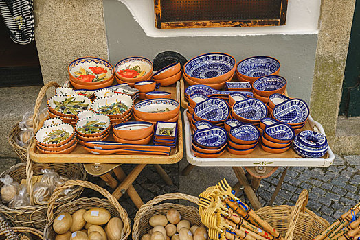 葡萄牙小镇埃武拉当地特产,木碗小礼品等木质工艺品