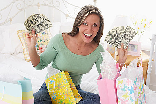 女人,床,购物袋,钱