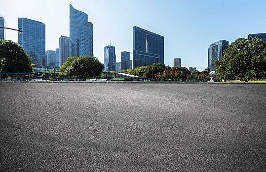 汽车广告背景,公路和现代城市建筑