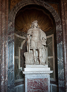 凡尔赛宫雕像