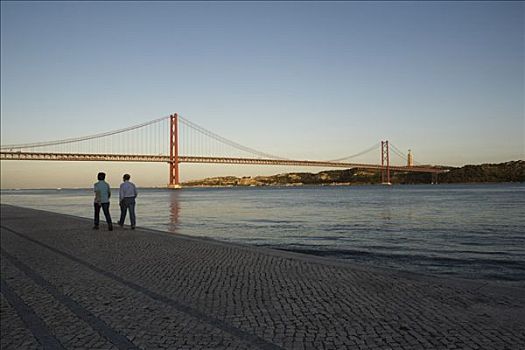 萨拉查大桥,里斯本,葡萄牙