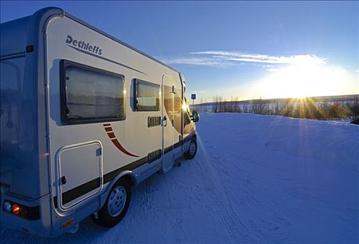 露营者,驾驶,冬天,风景,日落,挪威,斯堪的纳维亚
