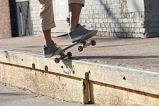 脚,玩滑板,街上