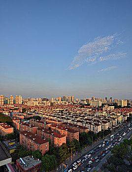 夕阳中的田林新村