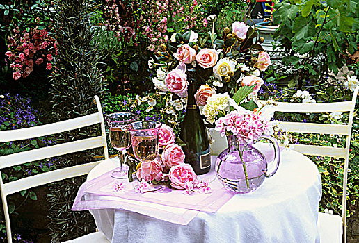 白葡萄酒,夏花,花园桌