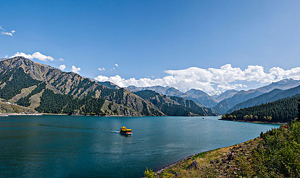 新疆天山天池风景区天山天池