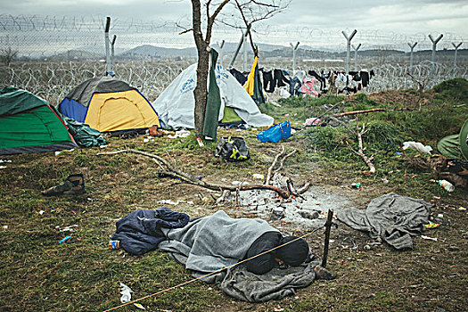 难民,露营,希腊人,马其顿,边界,移民,睡觉,户外,正面,栅栏,中马其顿,希腊,欧洲