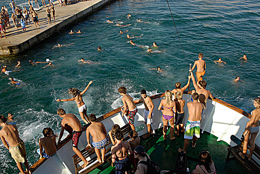 孩子,跳跃,船首,船,海洋,扎达尔,达尔马提亚,亚得里亚海,克罗地亚,欧洲