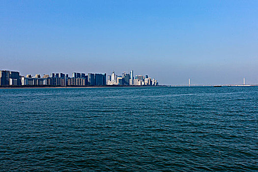 从钱塘江江中看杭州城钱塘江两岸