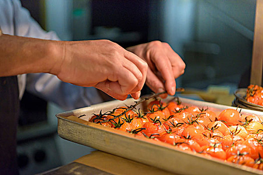 厨师,准备,西红柿,传统,意大利人,餐厅厨房,特写