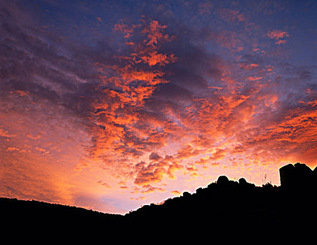 安萨玻里哥沙漠州立公园,加利福尼亚,美国,高积云,云,黎明,小,山谷