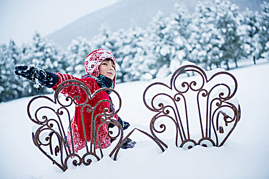 男孩,坐,椅子,雪中