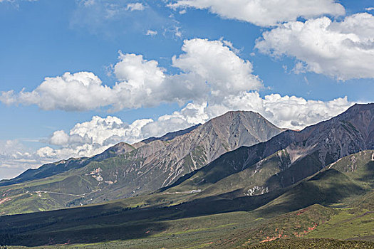 青海祁连县卓尔山美景