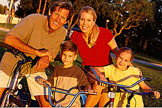 家庭,自行车,一起