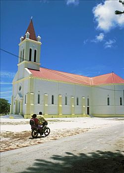新加勒多尼亚,教堂