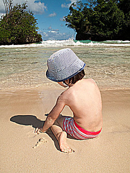 3岁,欧亚混血,男孩,海滩,穿,遮阳帽