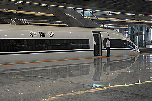 铁路上海虹桥站
