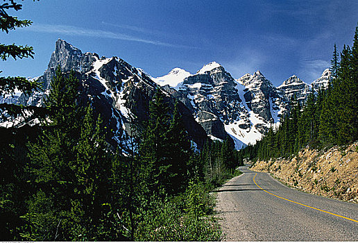 冰碛湖,道路,山峦,班芙国家公园,艾伯塔省,加拿大