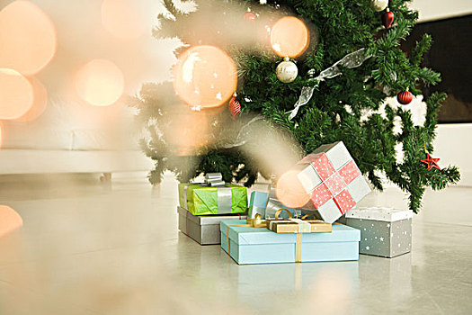 圣诞礼物,一堆,下方,圣诞树,风景,圣诞灯光,聚焦