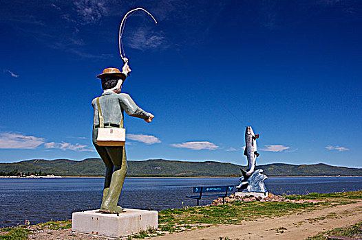 捕鱼者,大西洋鲑鱼,雕塑,堤岸,河,城镇,阿巴拉契亚山脉,路线,公路,新布兰斯维克,加拿大