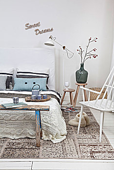 旧式,木制长椅,编织,毯子,卧室
