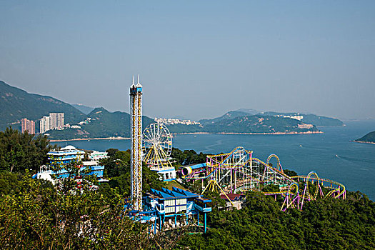 香港海洋公园海洋摩天塔上远眺海洋天地游乐区