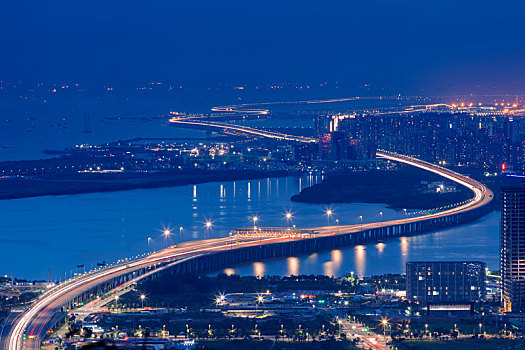 中国广东深圳前海沿江高速夜景