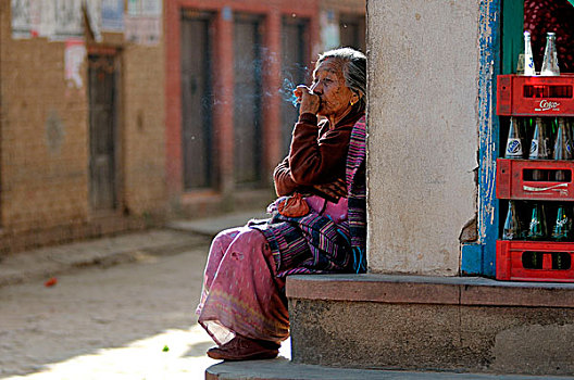 女人,放松,太阳,吸烟,香烟,看,生活,尼泊尔